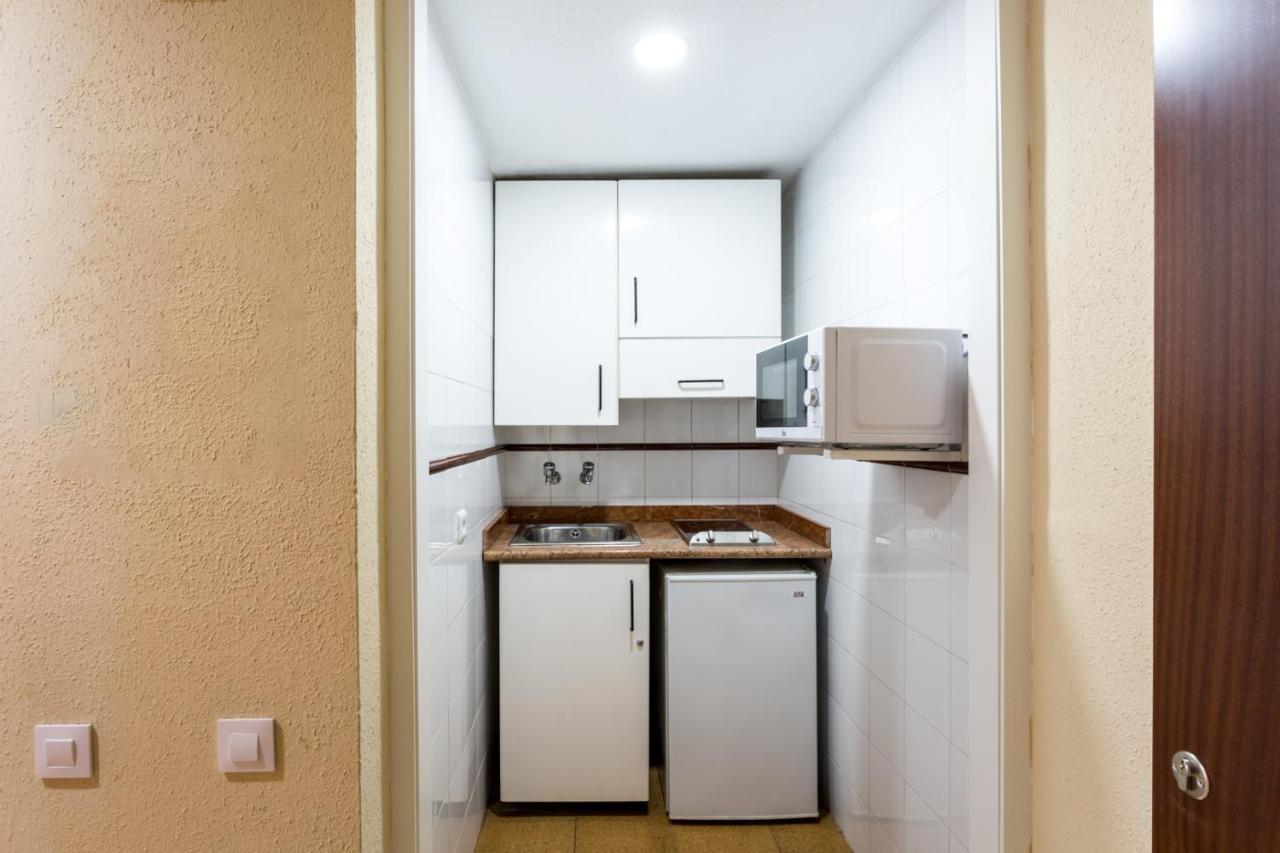 Apartamentos Resitur Севиля Екстериор снимка