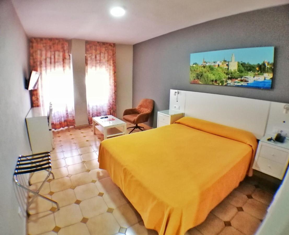 Apartamentos Resitur Севиля Екстериор снимка
