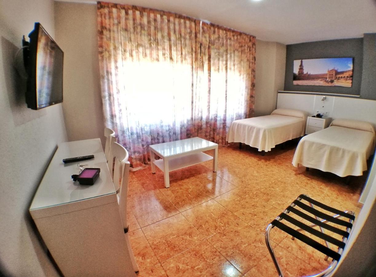 Apartamentos Resitur Севиля Екстериор снимка