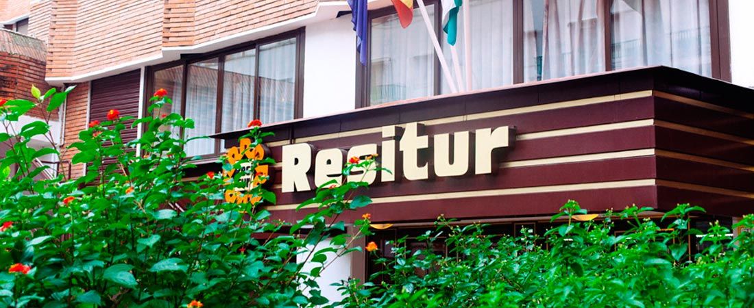 Apartamentos Resitur Севиля Екстериор снимка