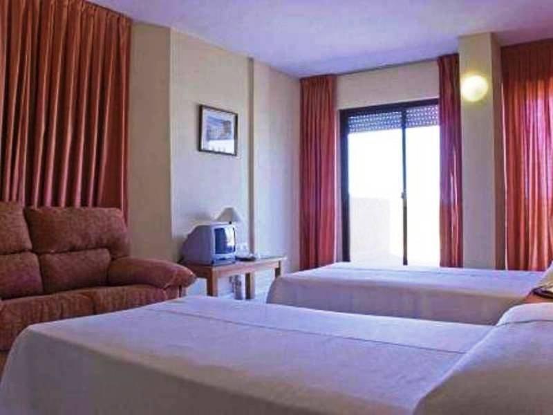Apartamentos Resitur Севиля Екстериор снимка