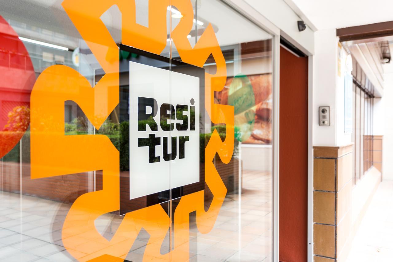 Apartamentos Resitur Севиля Екстериор снимка