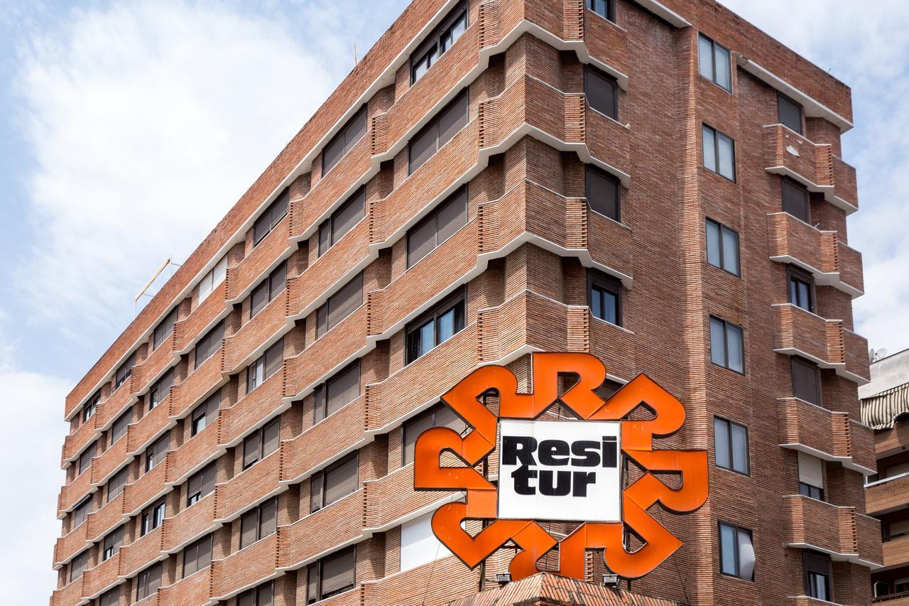 Apartamentos Resitur Севиля Екстериор снимка