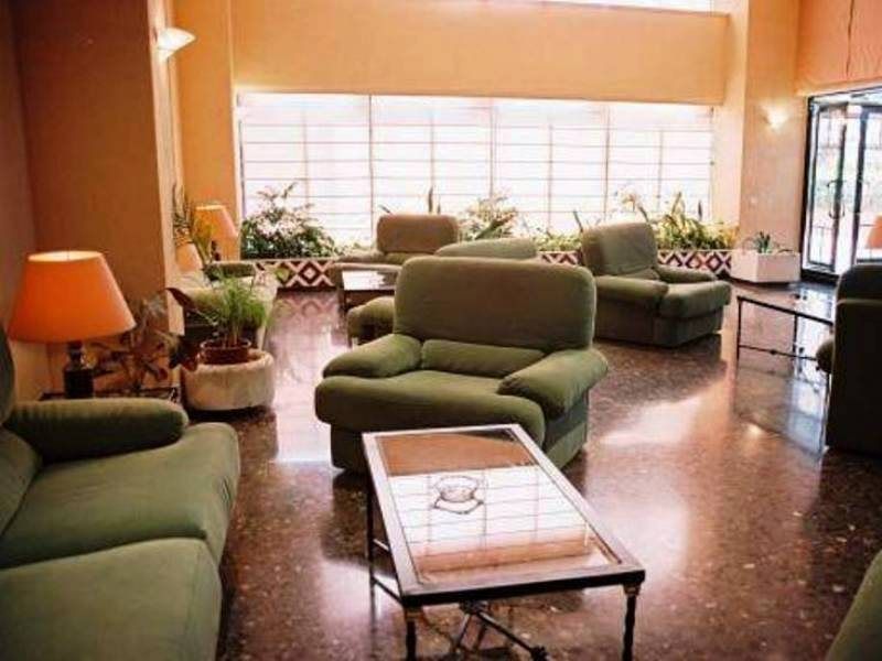 Apartamentos Resitur Севиля Екстериор снимка