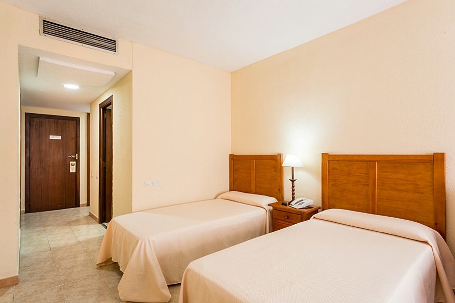 Apartamentos Resitur Севиля Екстериор снимка