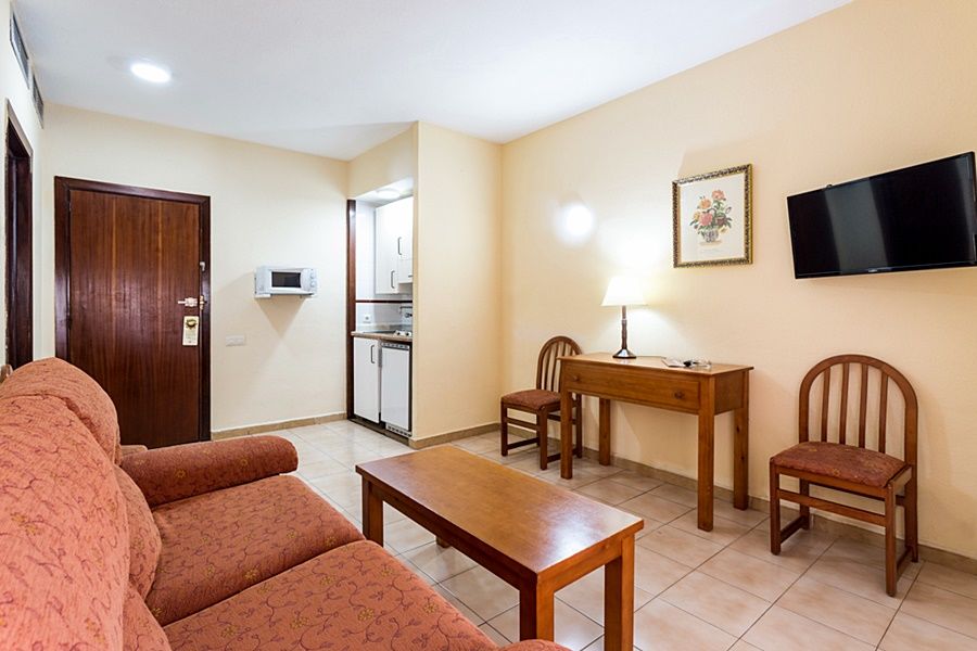 Apartamentos Resitur Севиля Екстериор снимка