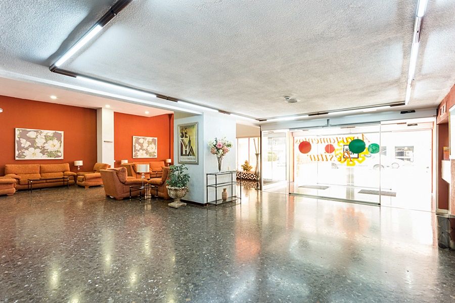 Apartamentos Resitur Севиля Екстериор снимка